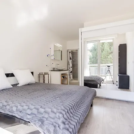 Apartment Proche Des Plages Avec Petit Balcon
