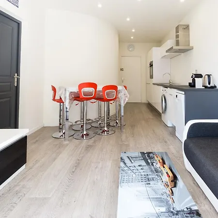 Proche Des Plages Avec Petit Balcon Apartment *